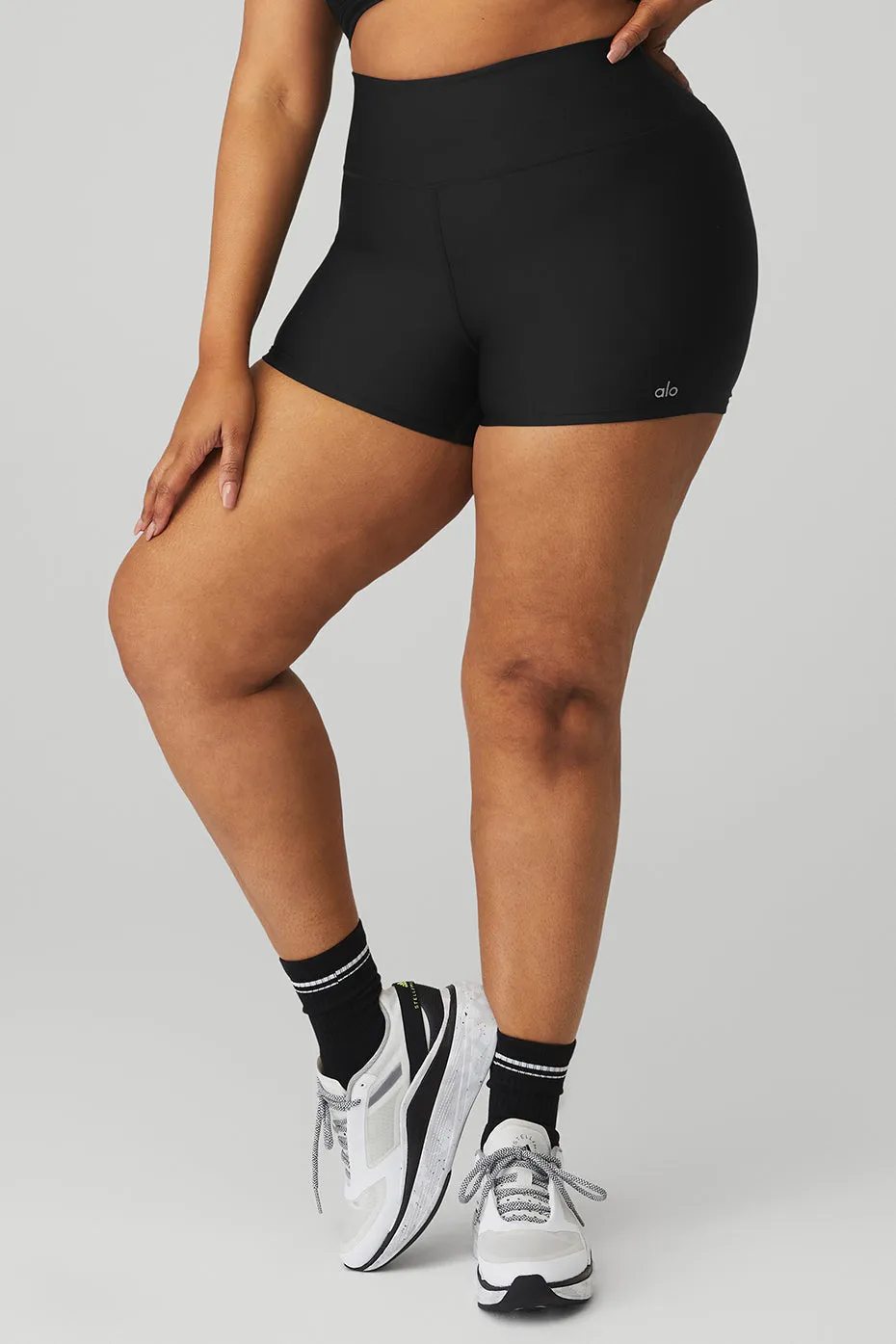 3 HIGHWAIST AIRLIFT SHORT  BLACK
