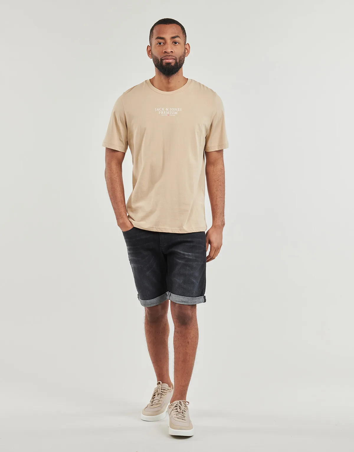 3301 slim short