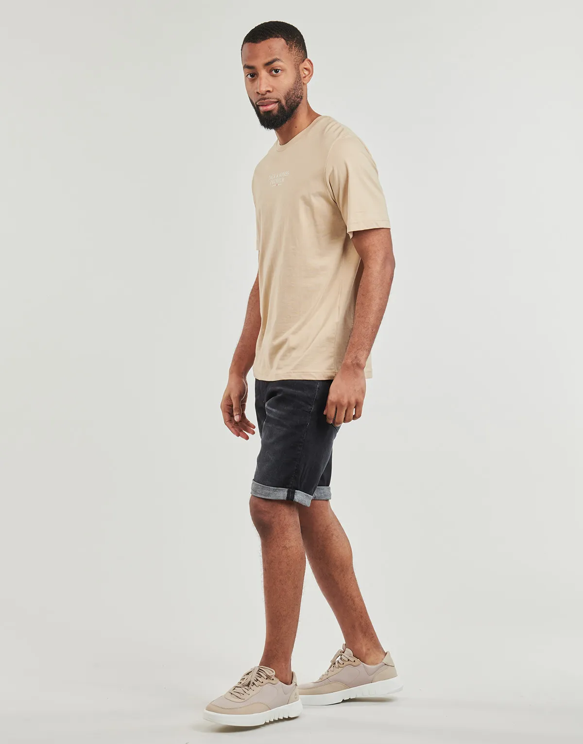 3301 slim short