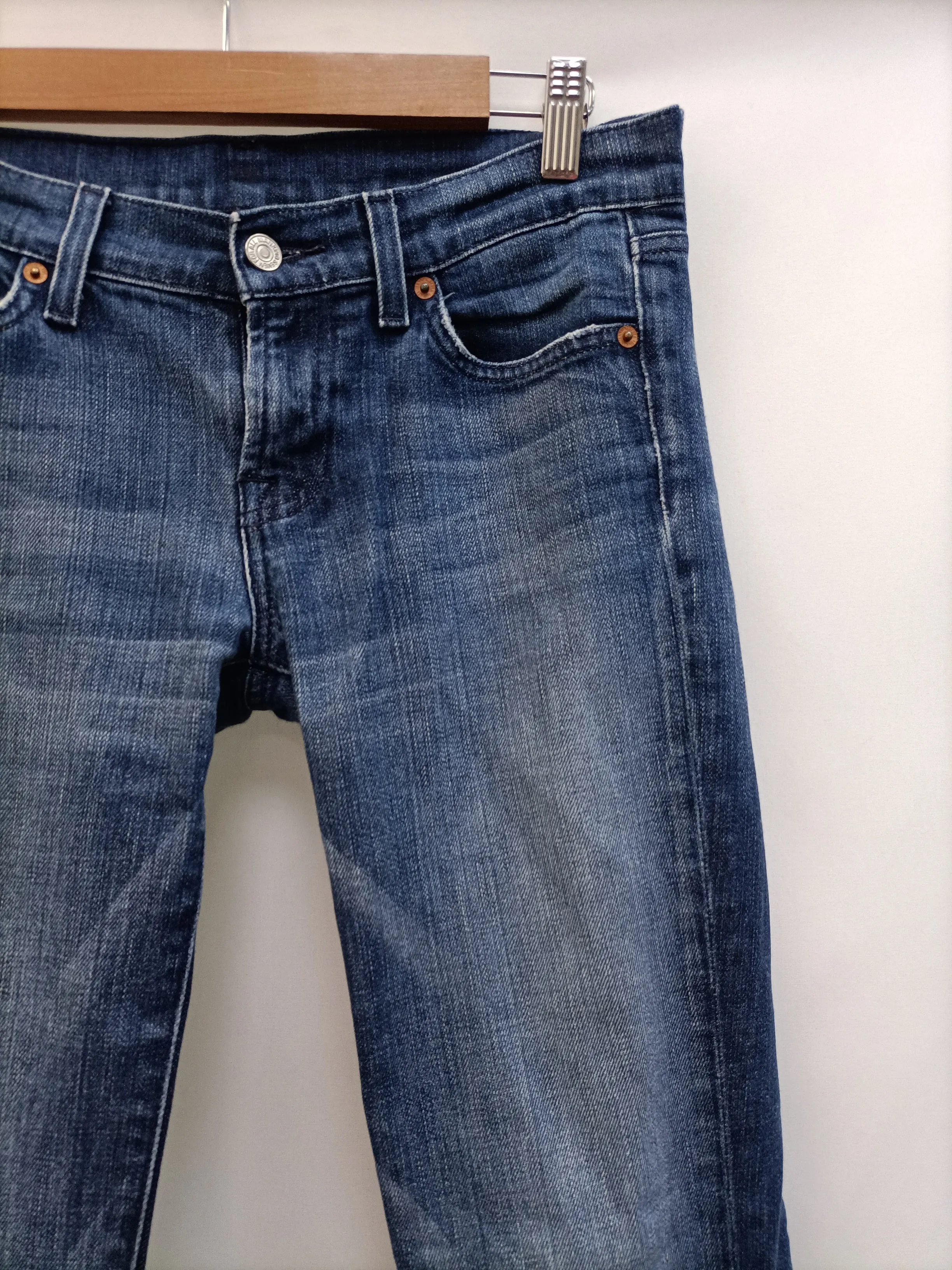 7 FOR ALL MAKIND. Pantalón denim campana T.34