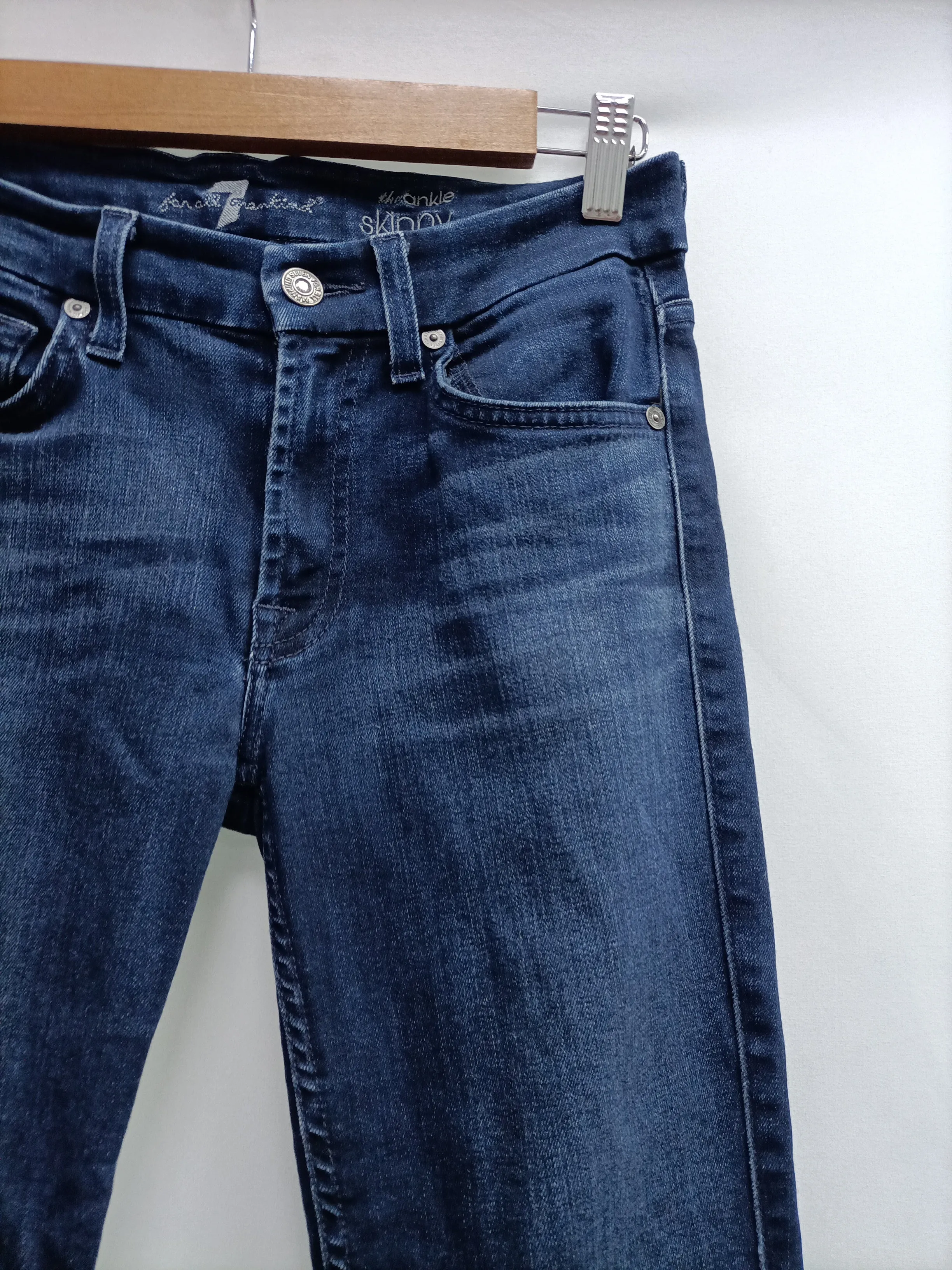 7 FOR ALL MAKIND. Pantalón denim oscuro T.34