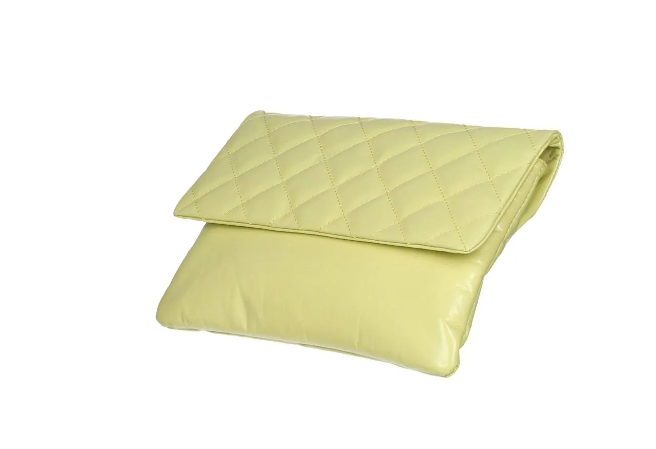 Bolso Amarillo Plano Tapa Enguatada