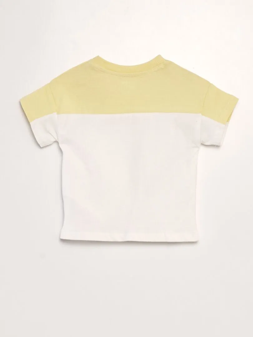 CAMISETA COLORBLOCK CON CUELLO REDONDO  AMARILLO
