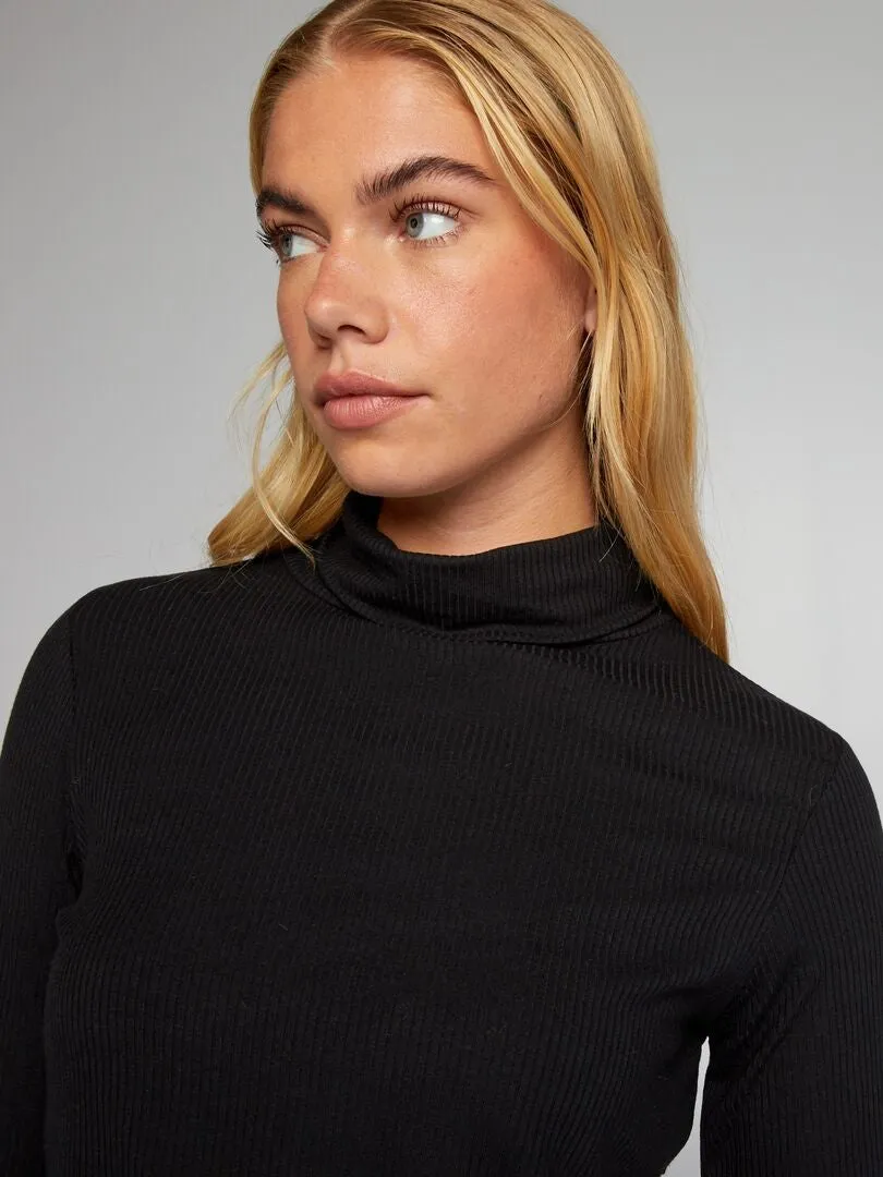 CAMISETA DE CANALé DE CUELLO VUELTO  NEGRO