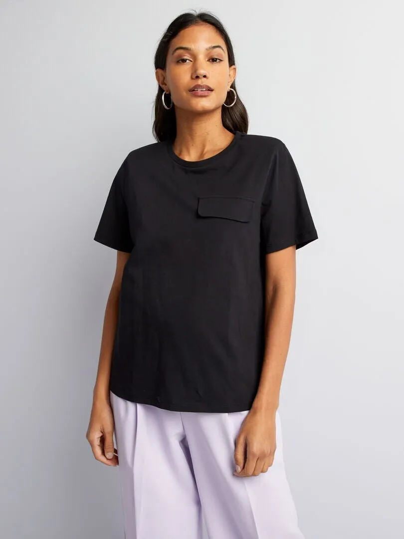 CAMISETA DE MANGA CORTA CON BOLSILLO EN EL PECHO  NEGRO