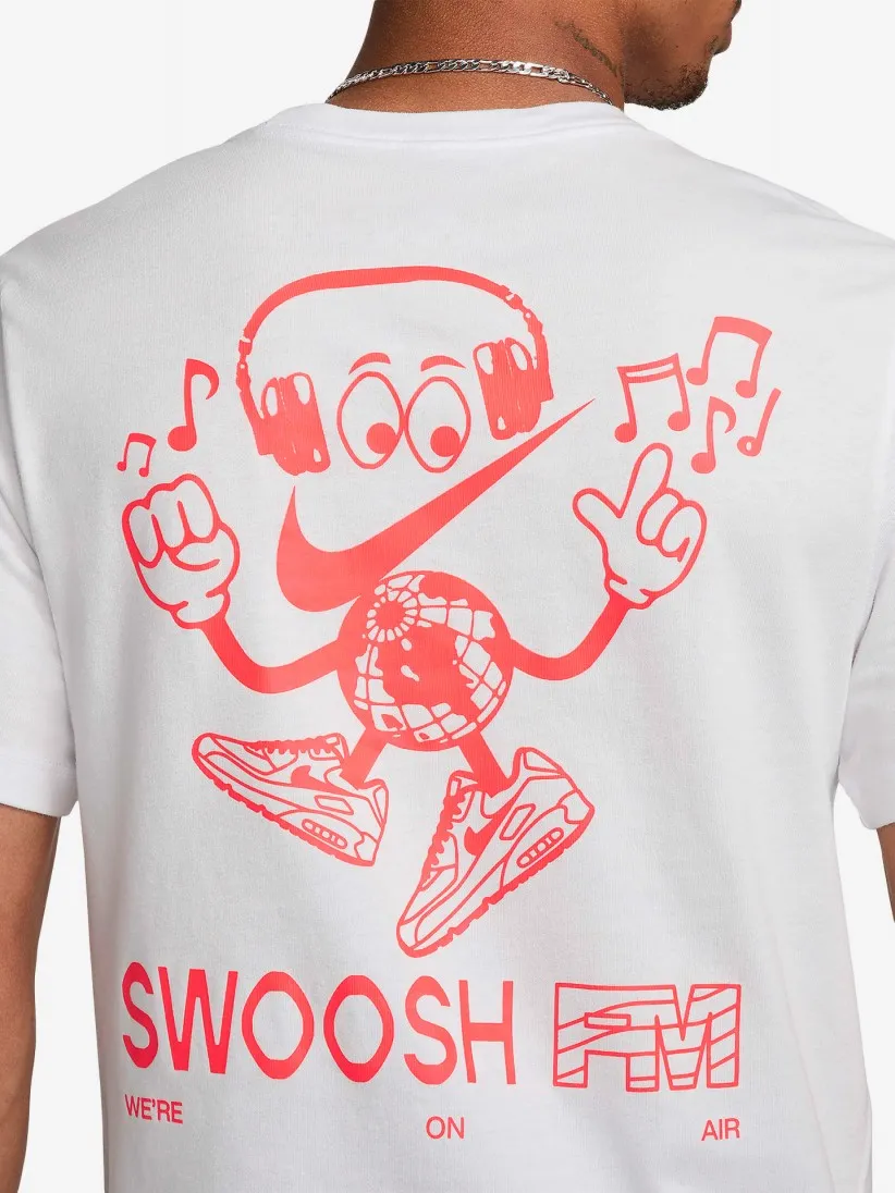 Camiseta Nike Sportswear Swoosh Blanca