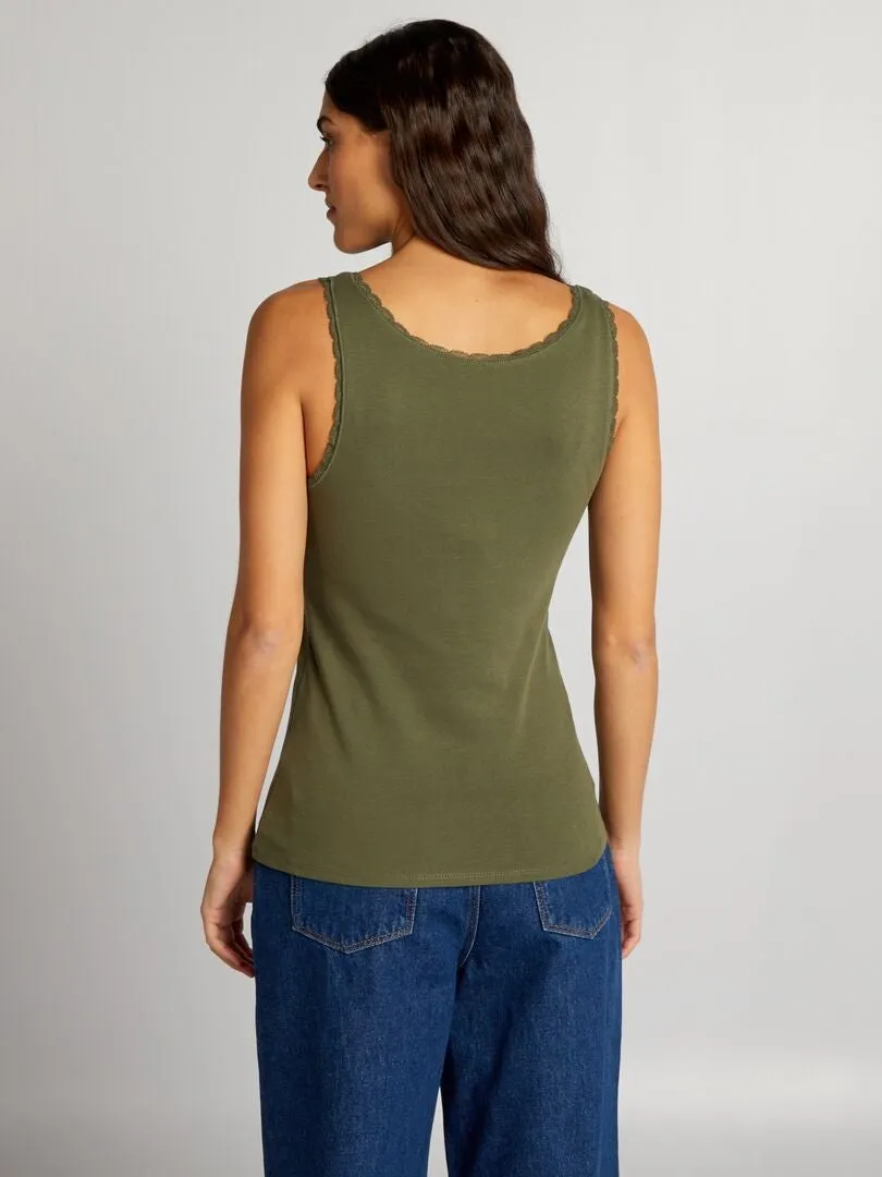 CAMISETA SIN MANGAS CON DETALLES BORDADOS  VERDE