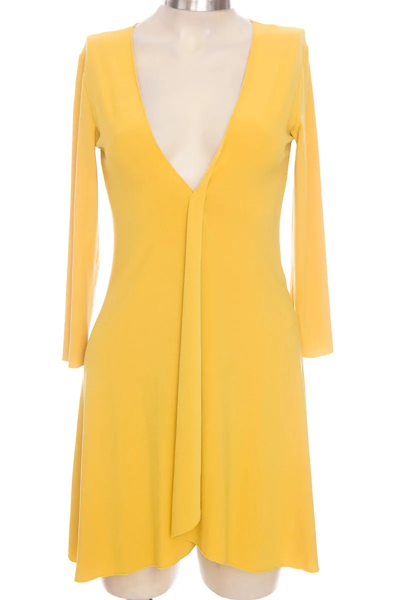 CHAQUETA / ABRIGO COLOR AMARILLO  RINASCIMENTO