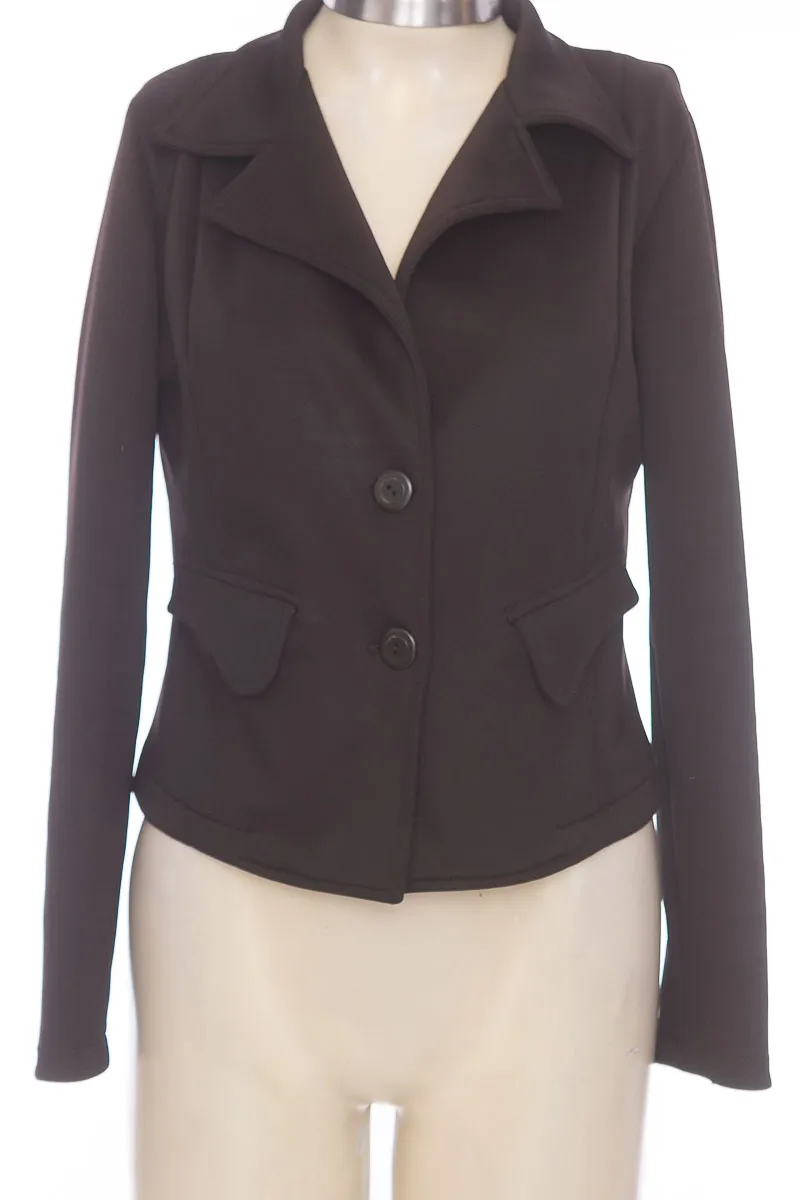 CHAQUETA / ABRIGO COLOR NEGRO  CLOSEANDO