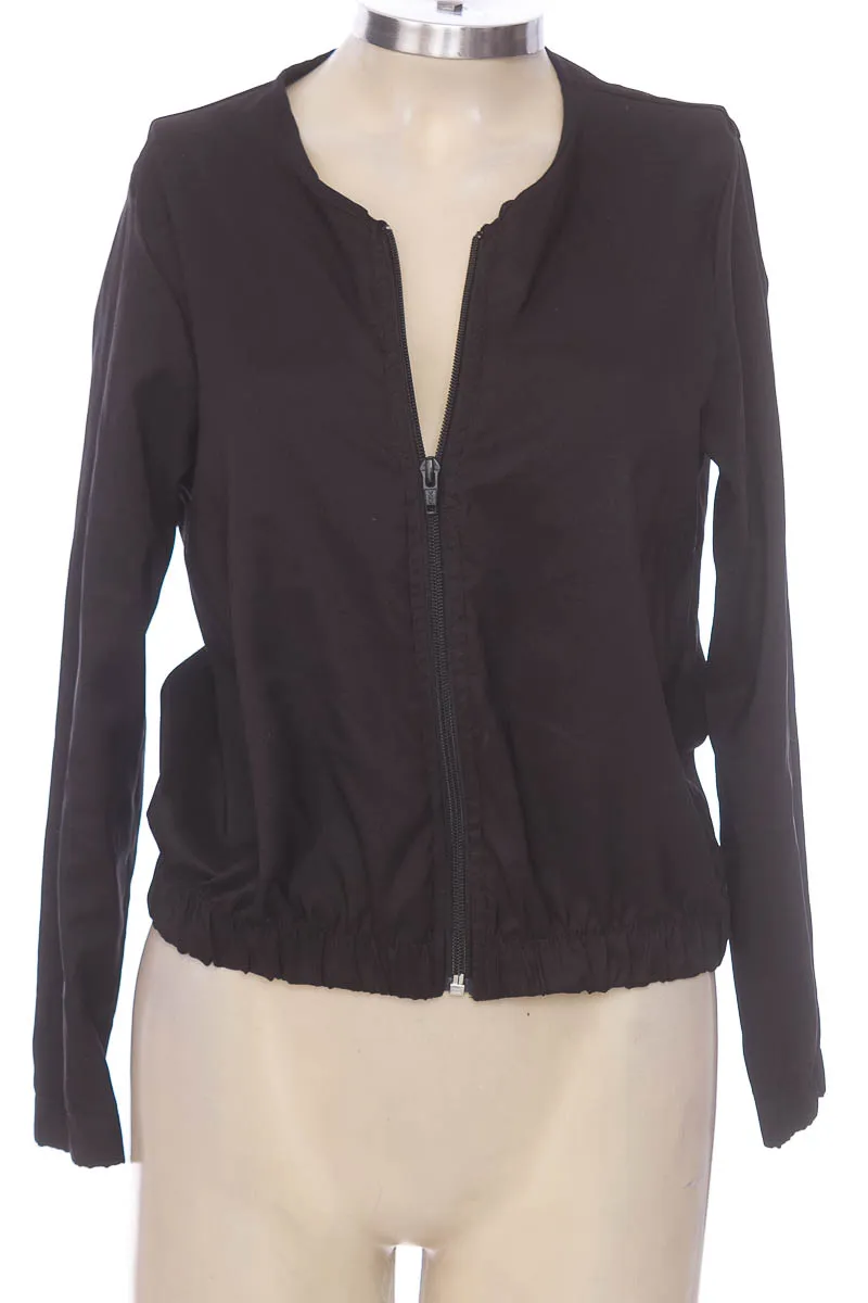 CHAQUETA / ABRIGO COLOR NEGRO  PACíFIKA