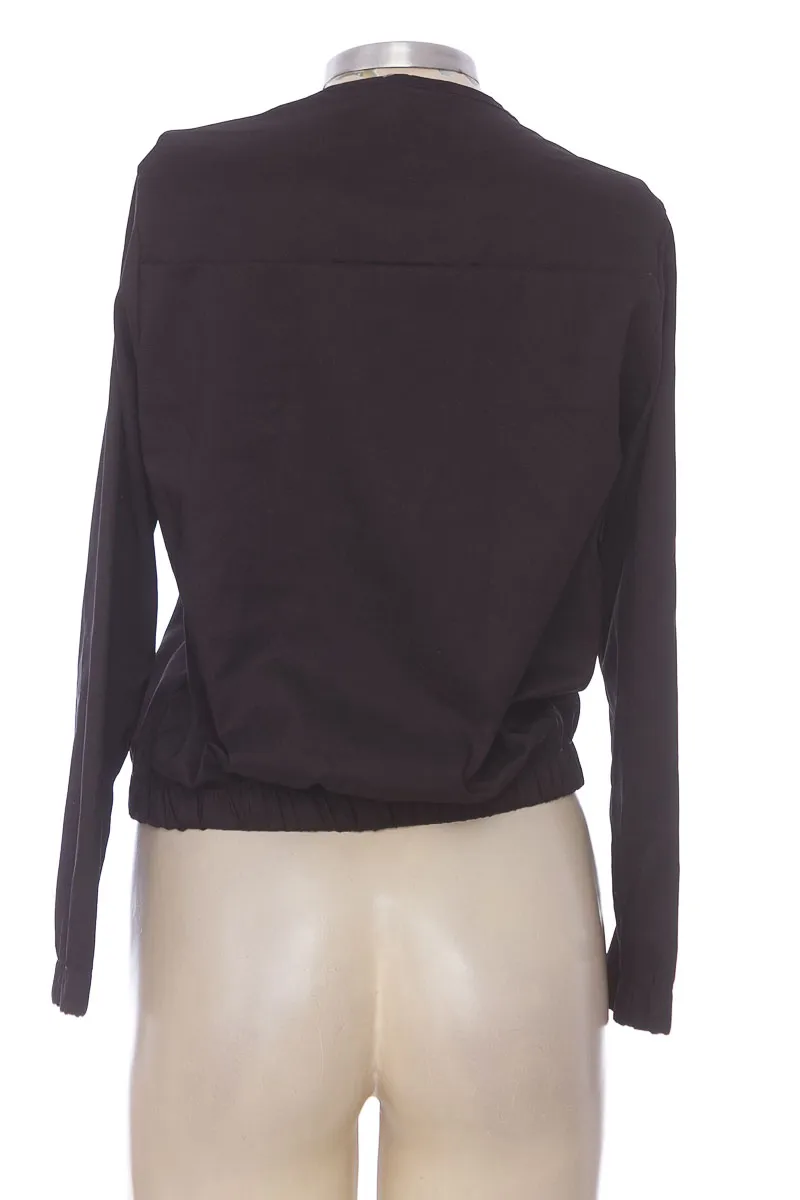 CHAQUETA / ABRIGO COLOR NEGRO  PACíFIKA