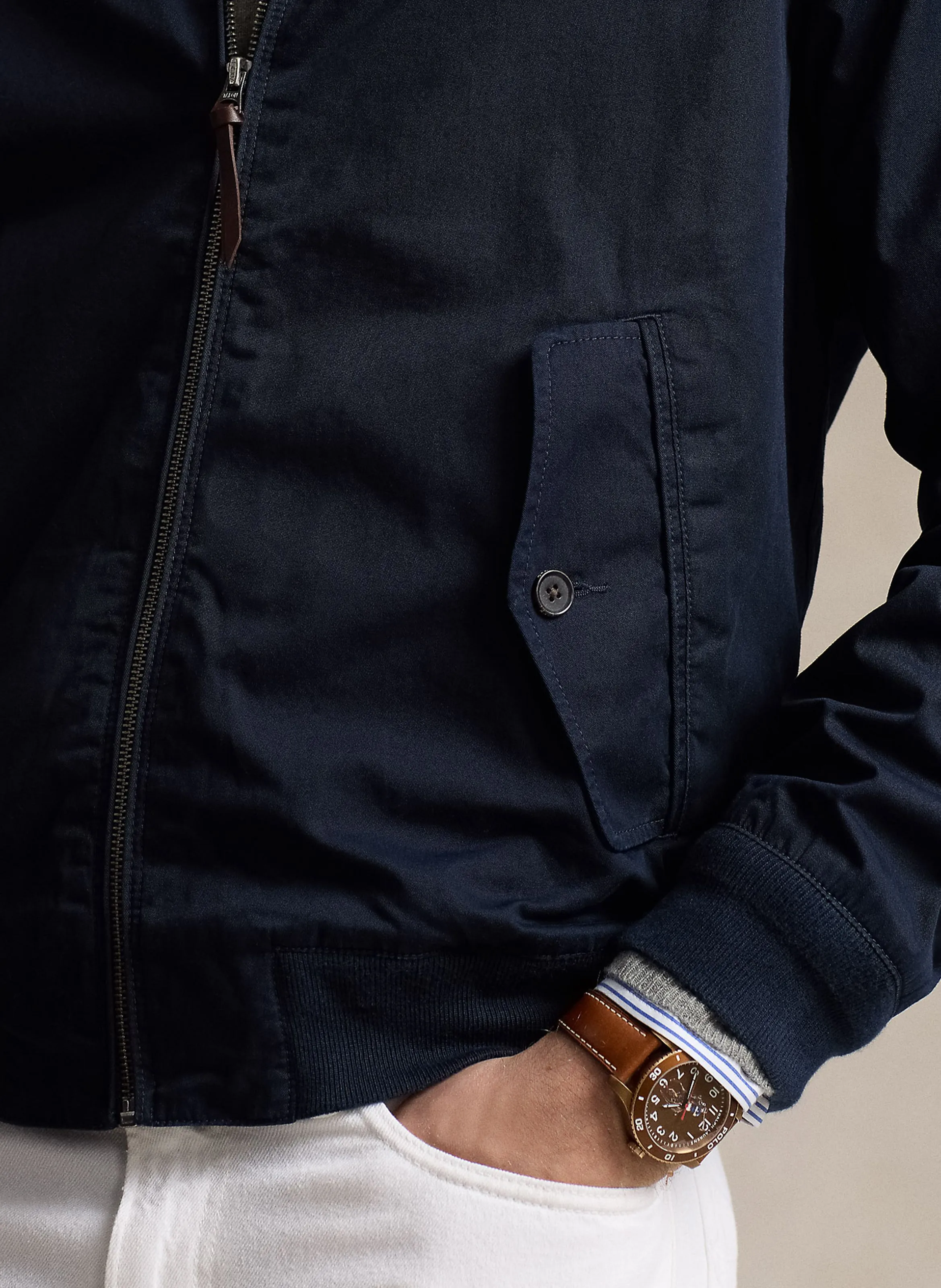 Chaqueta recta de algodón con cuello alto en azul