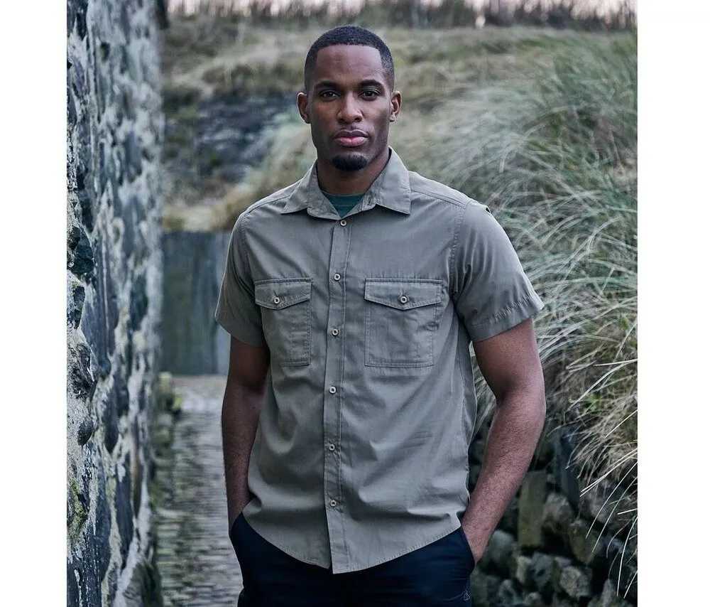 CRAGHOPPERS CES003  EXPERT KIWI SHORT SLEEVED SHIRT  BLACK