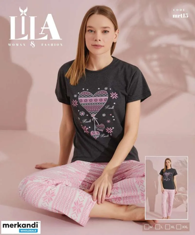 Descubre nuestra colección de pijamas de mujer con una amplia gama de colores y variantes de lencería.