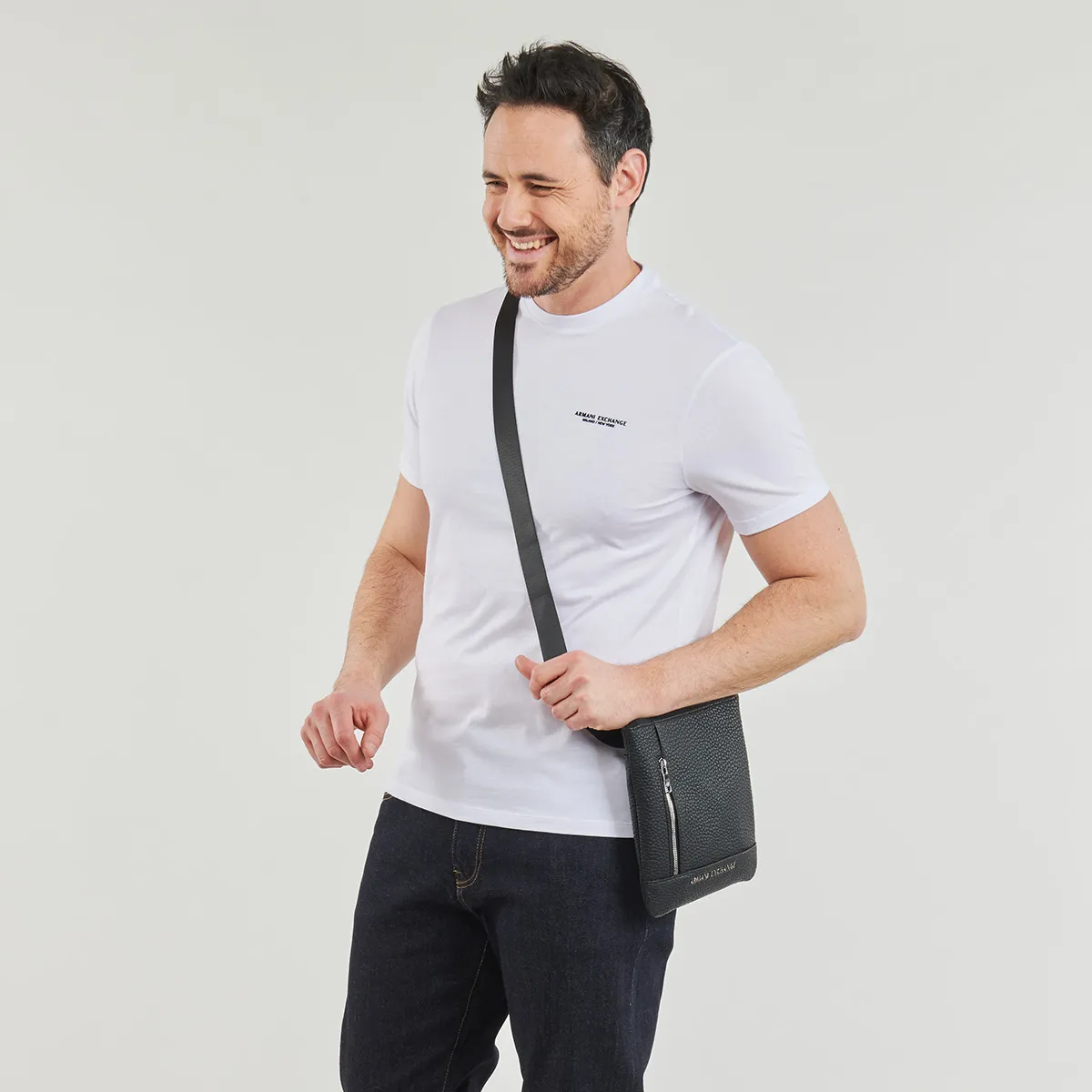 FLAT CROSSBODY