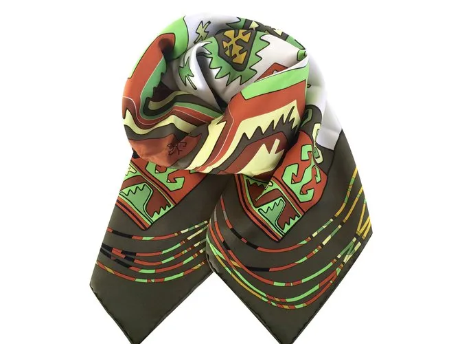 Hermès Bufandas de seda Verde 
