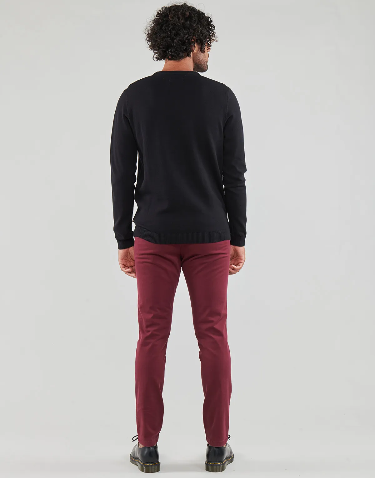 JJEBASIC KNIT VNECK