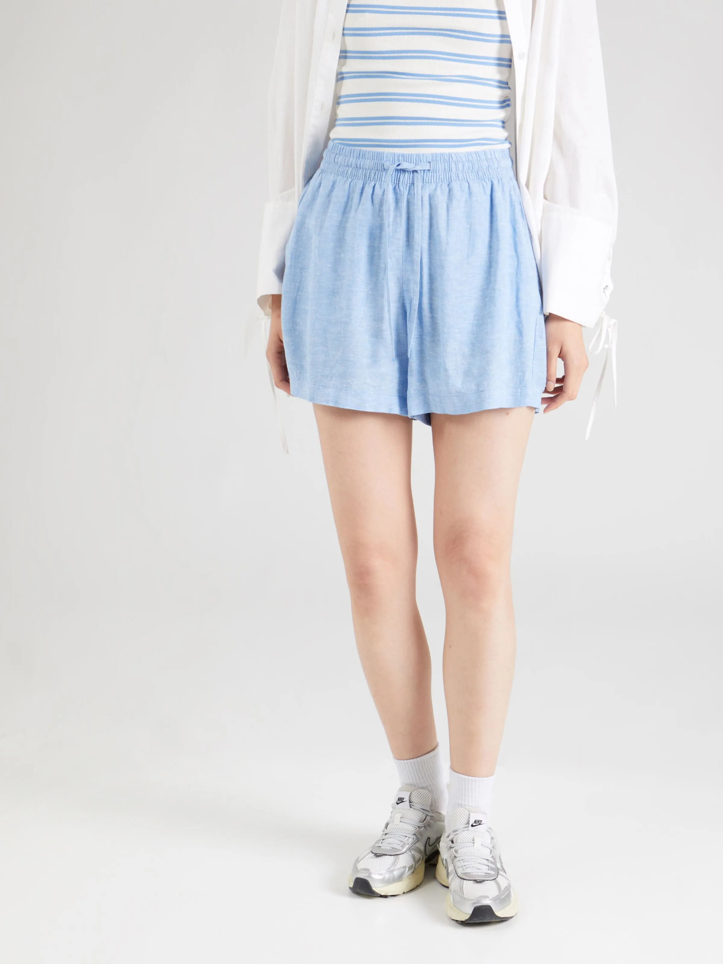 Loosefit Pantalón 'VMLINN' VERO MODA en Azul Claro