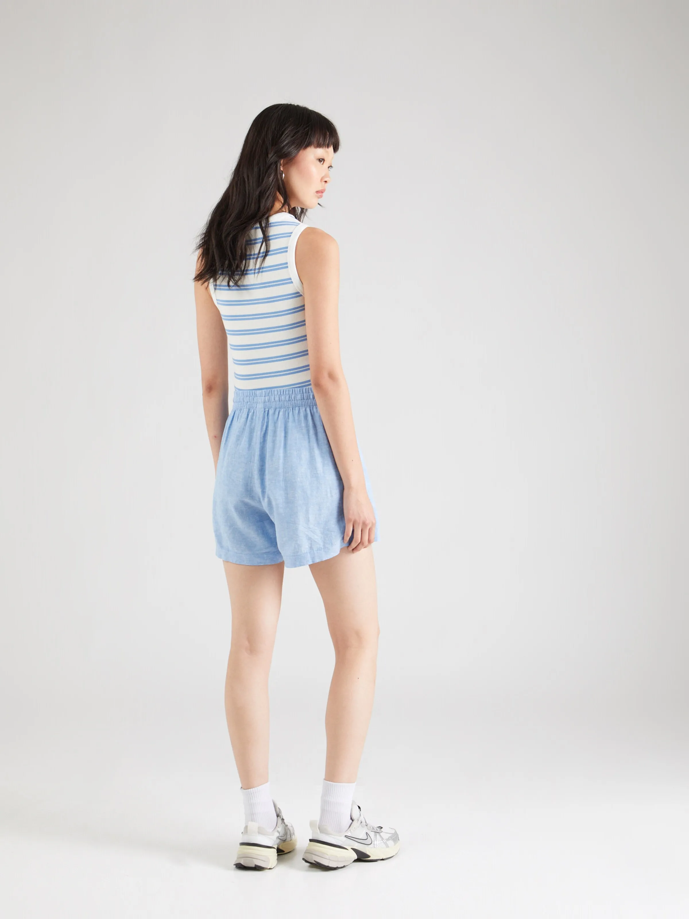 Loosefit Pantalón 'VMLINN' VERO MODA en Azul Claro