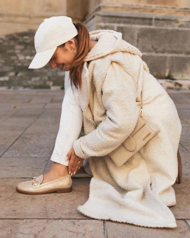 MOCASíN DE MUJER EN COLOR DORADO  ZéLIE
