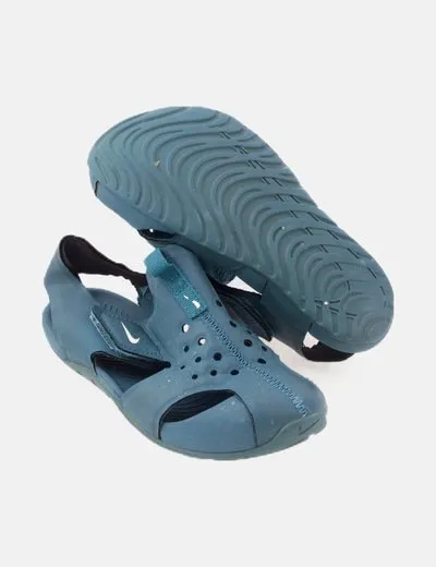Nike Sandalia azul petróleo cerrada