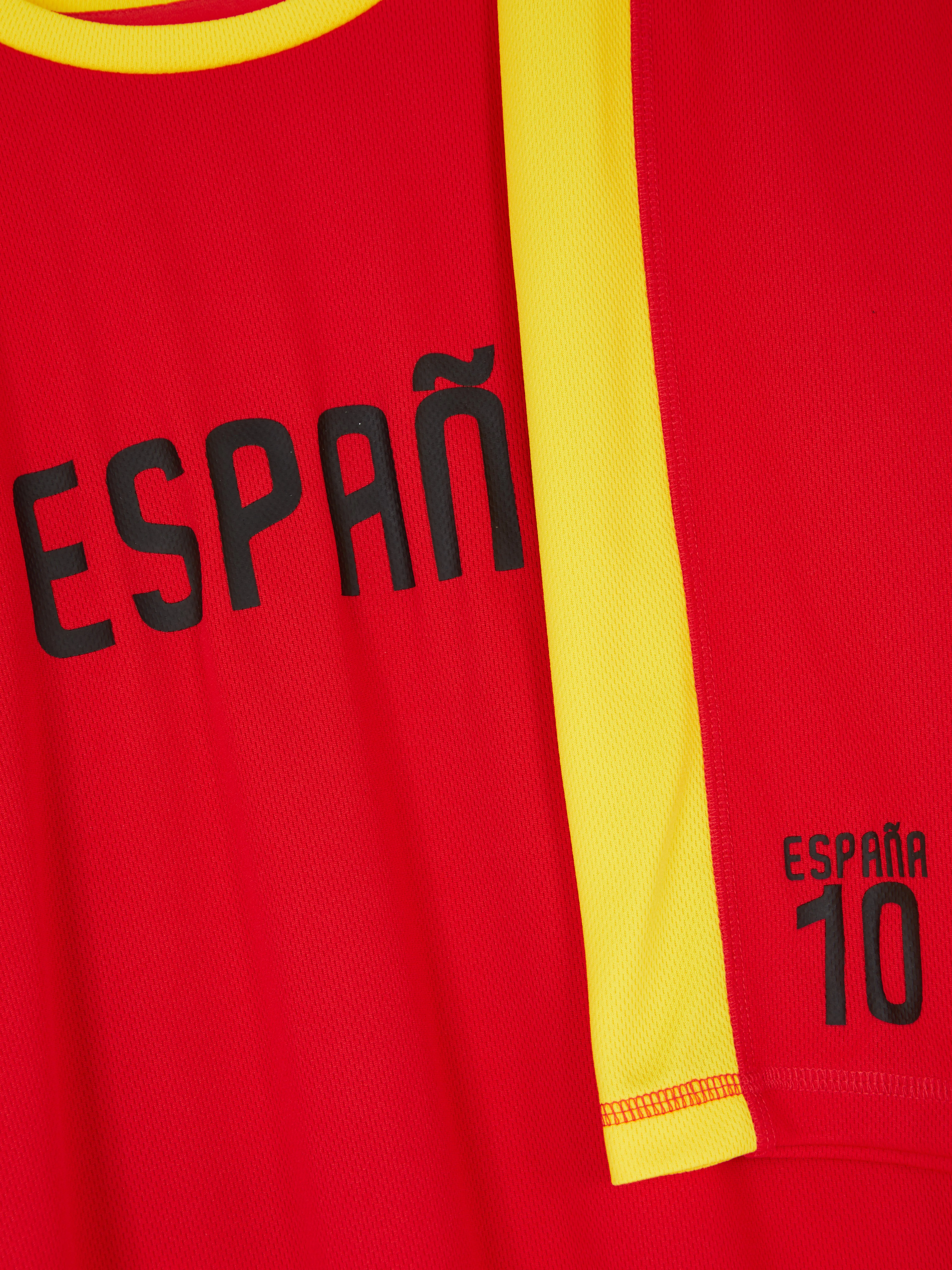Pantalones cortos y camiseta de fútbol de España