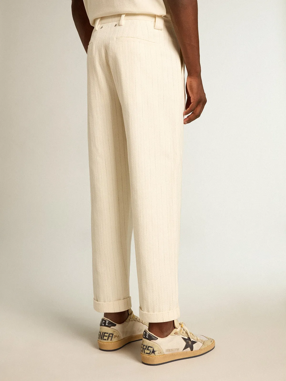 Pantalón chino de algodón a rayas color blanco envejecido