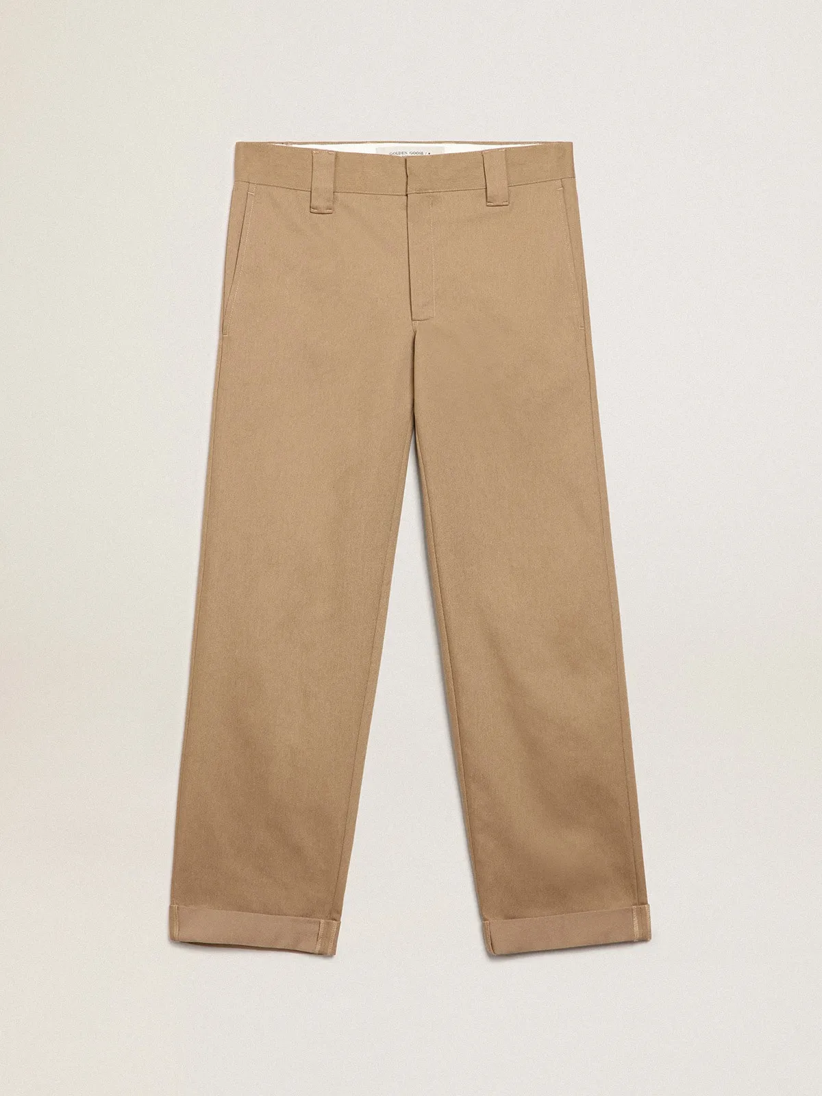Pantalón chino de la colección Golden en color caqui beige