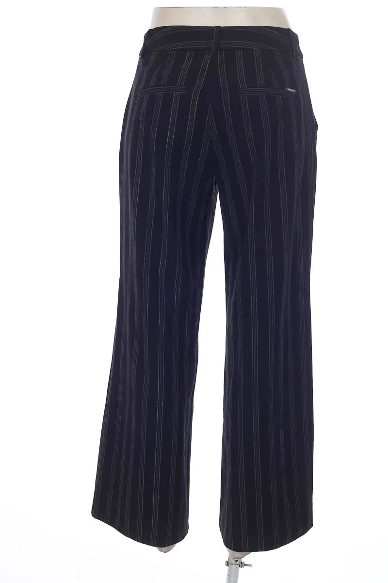 PANTALóN COLOR NEGRO  ESPRIT