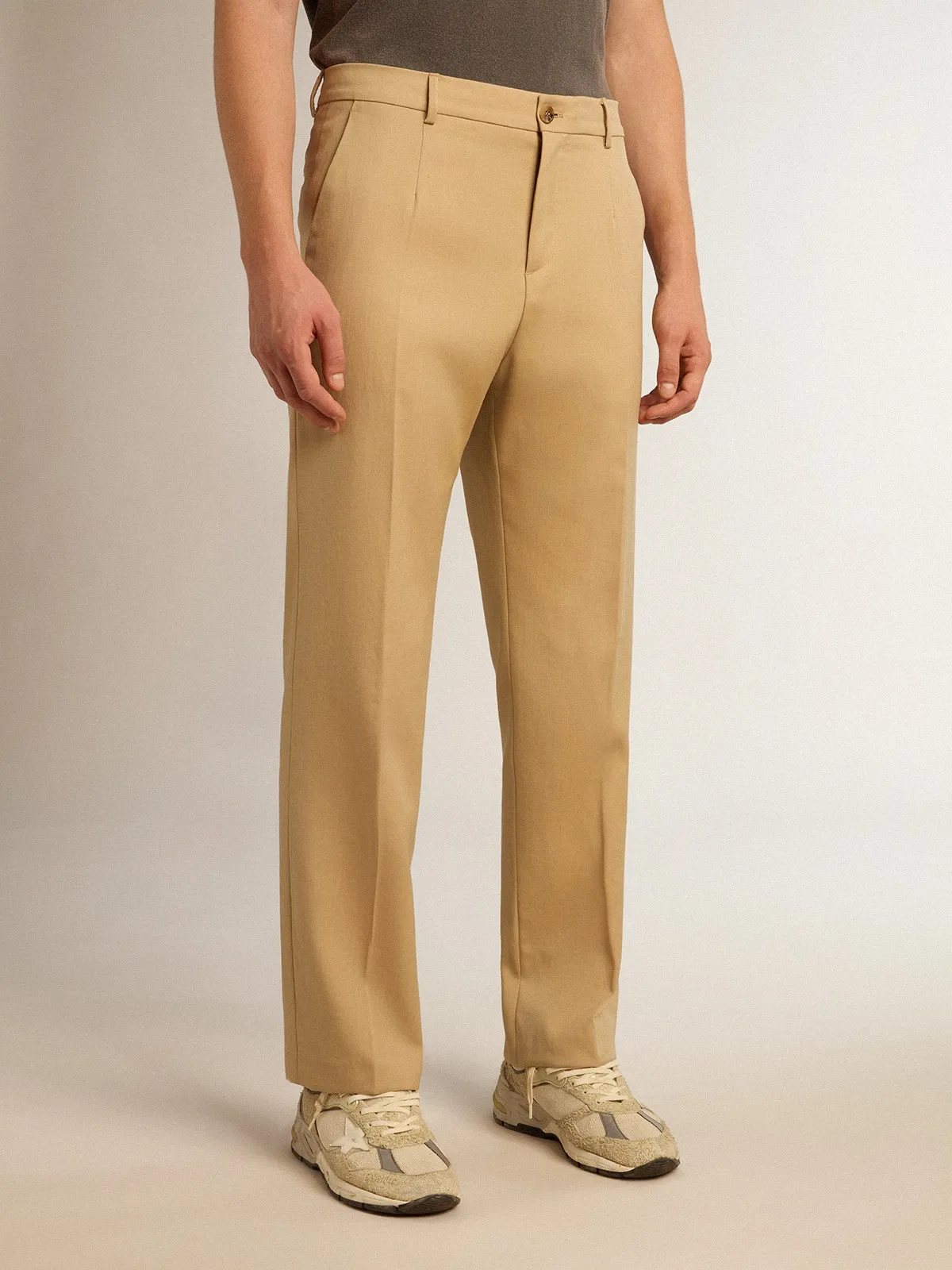 Pantalón de hombre en gabardina de lana color arena