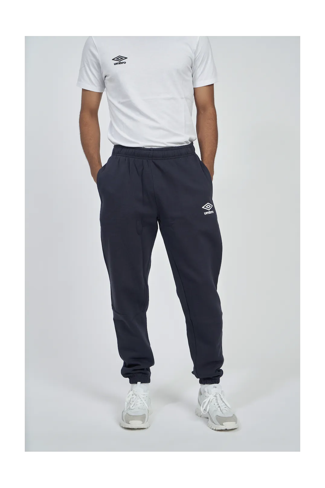 Pantalón Umbro Wardrobe Navy / White