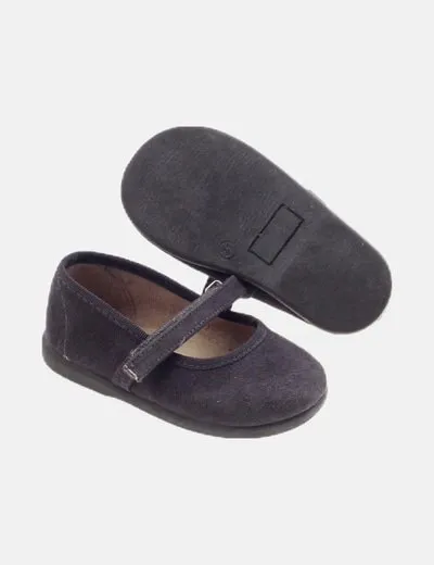 PISAMONAS Zapato azul básico