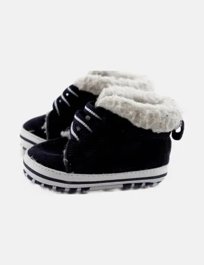 Primark Zapatilla azul de pana y borrego