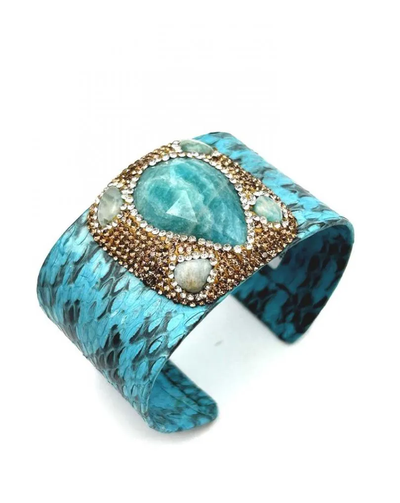 PULSERAS AZULES DE CUERO CON PIEDRA TURQUESA DECORADA