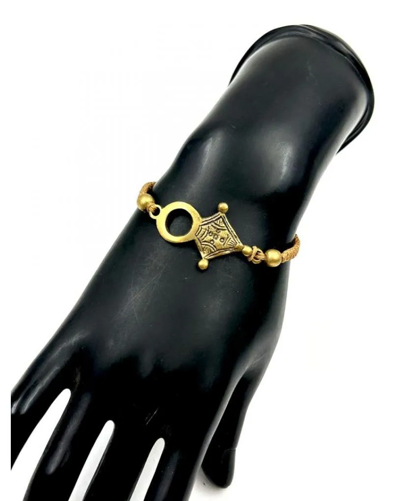 PULSERAS CAMEL DE MACRAME CON CRUZ TUAREG DORADA