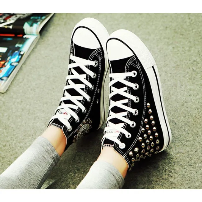 PUNK STYLE RIVET HIGHTOP CANVAS SHOES