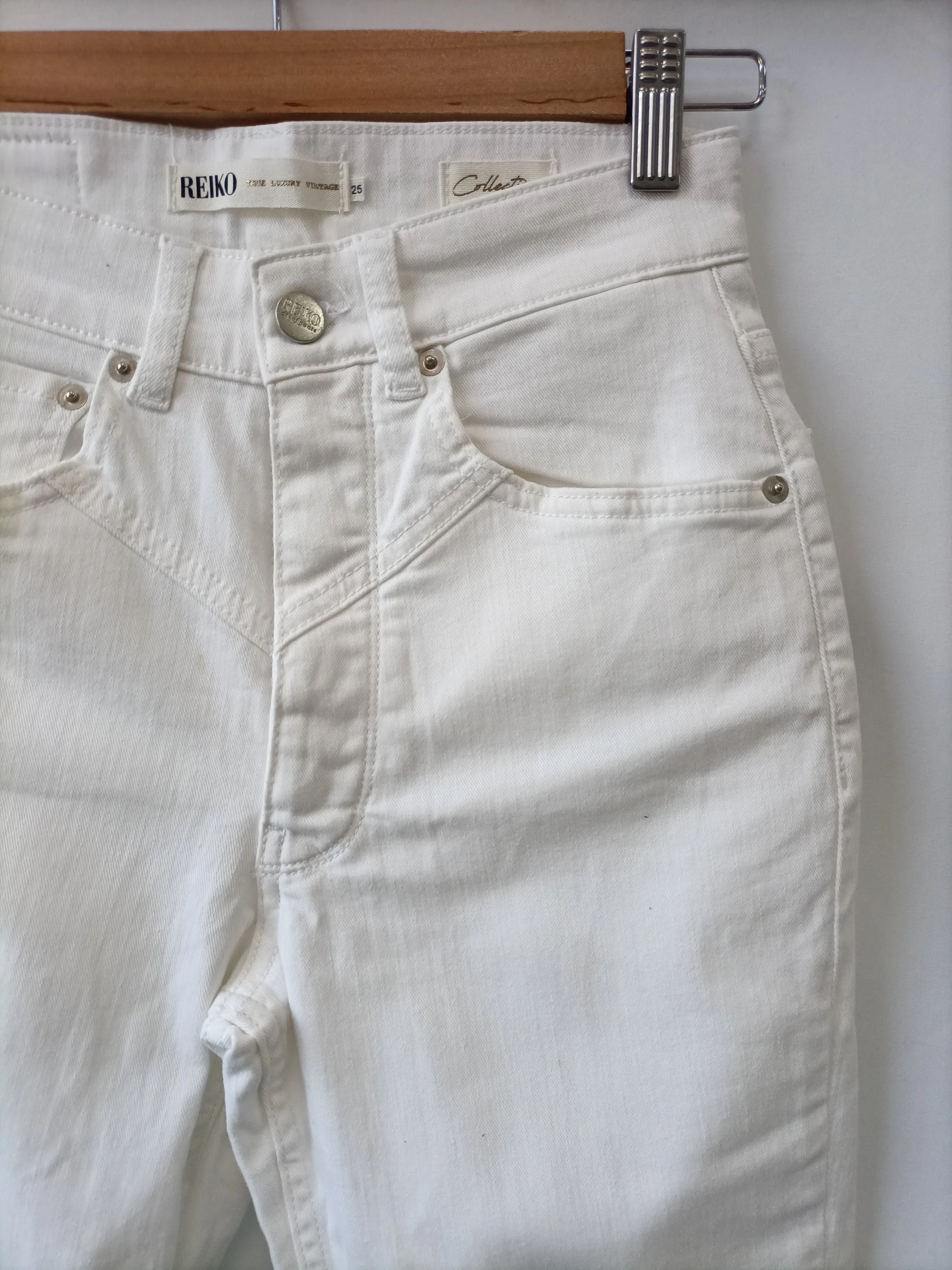 REIKO. Pantalón pitillo blanco T.34