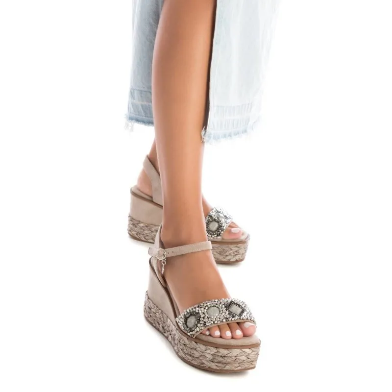 Sandalia de mujer XTI 142677 Beige