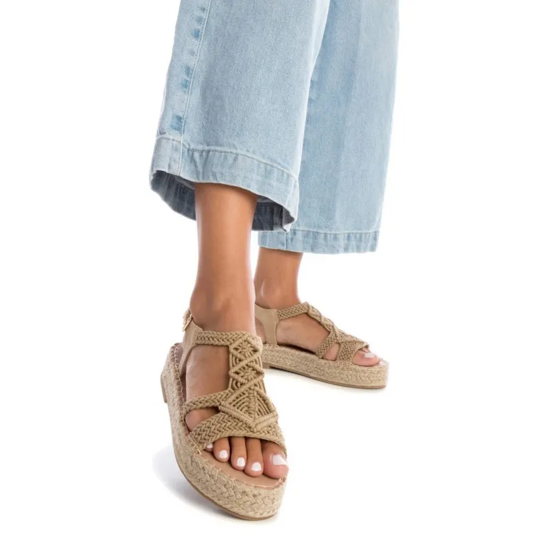 Sandalia de mujer XTI 142840 Beige