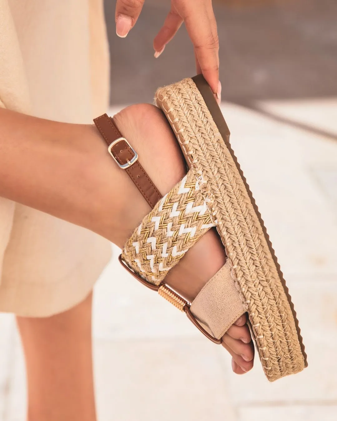SANDALIAS DE PLATAFORMA BEIGE  ALINE