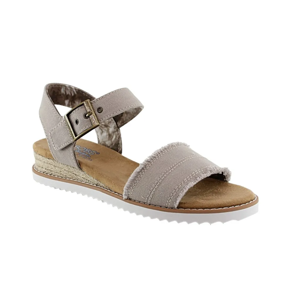 Sandalias Skechers Desert Kiss Beige