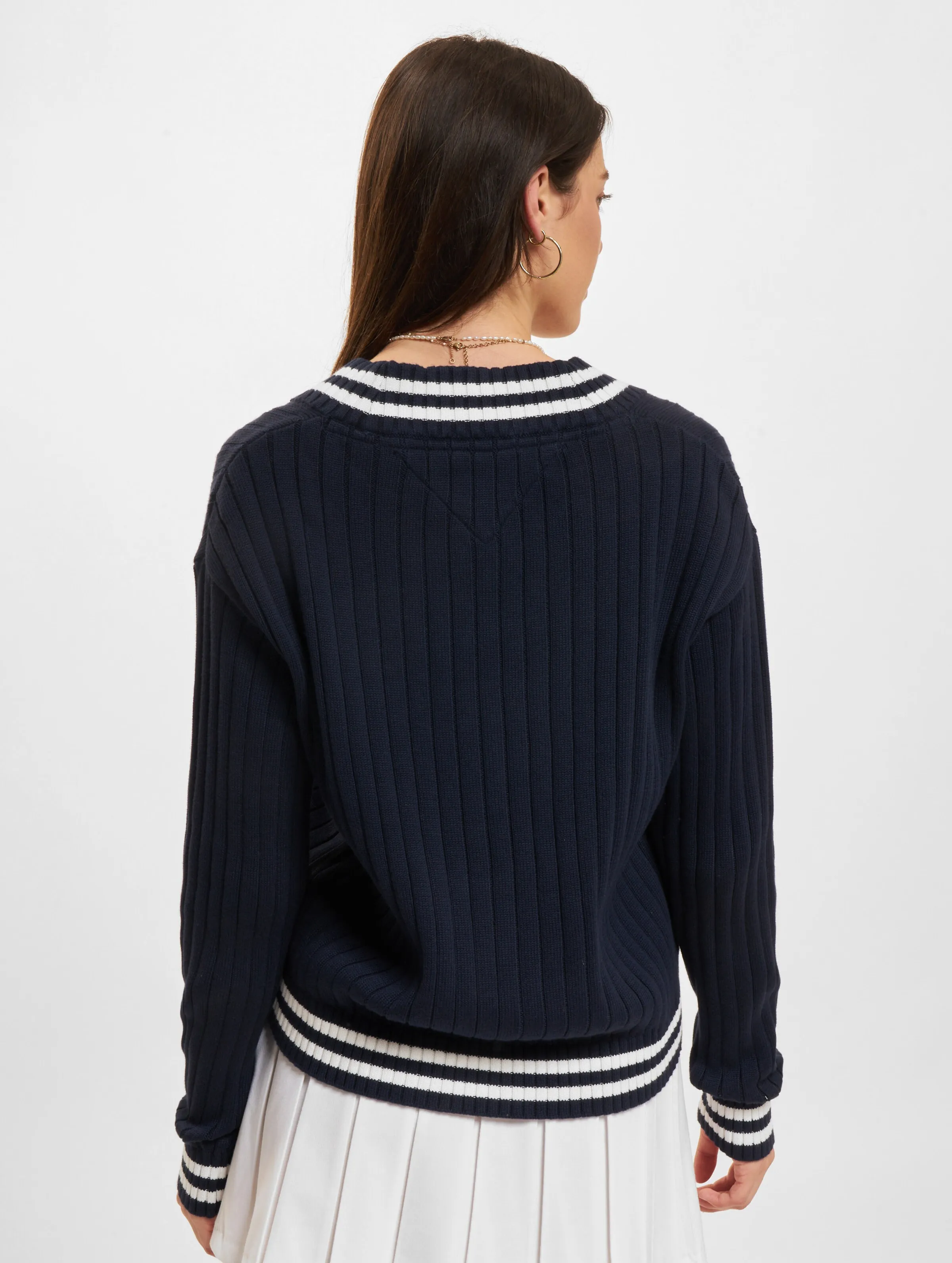 Script V Neck Rib 