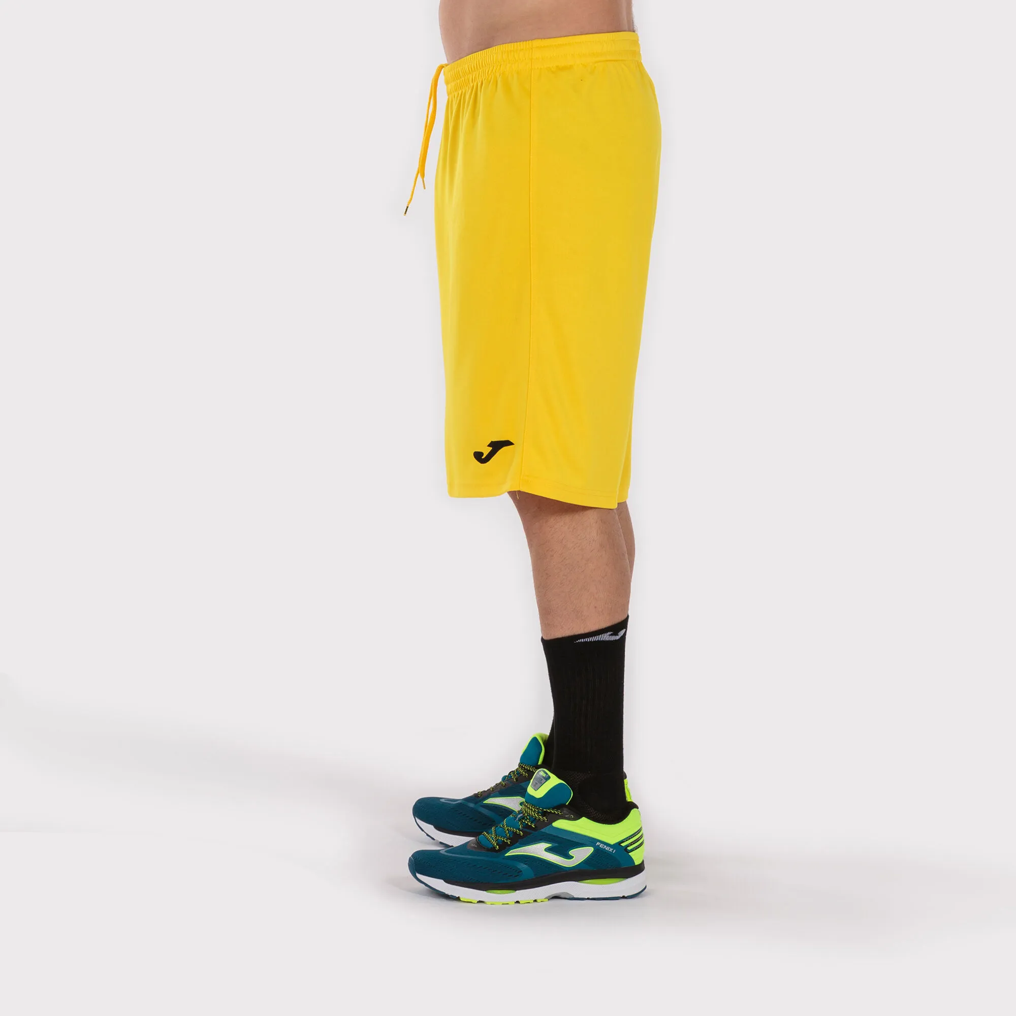 Short hombre Nobel Long amarillo