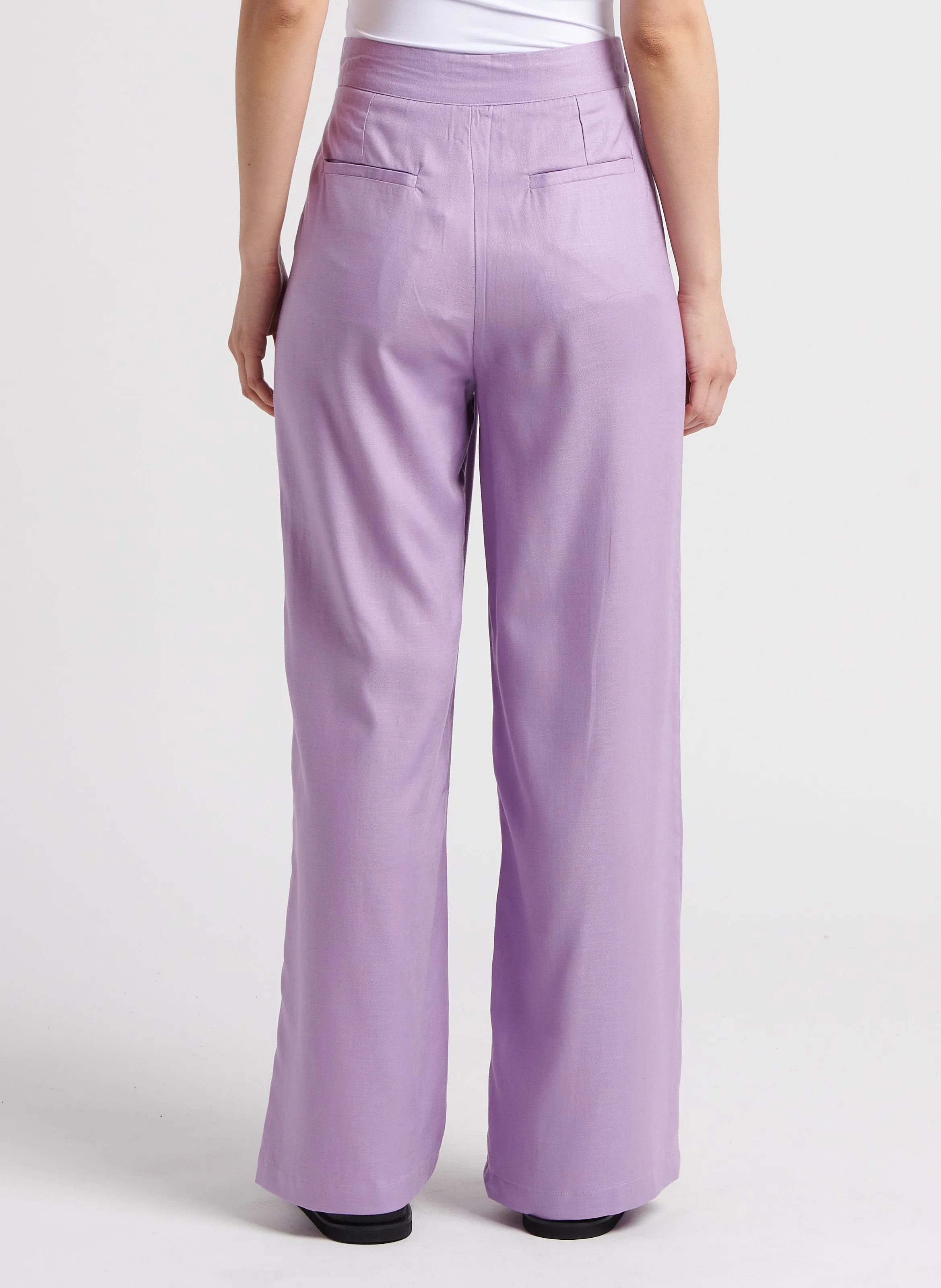 THE KORNER Pantalón ancho en violeta