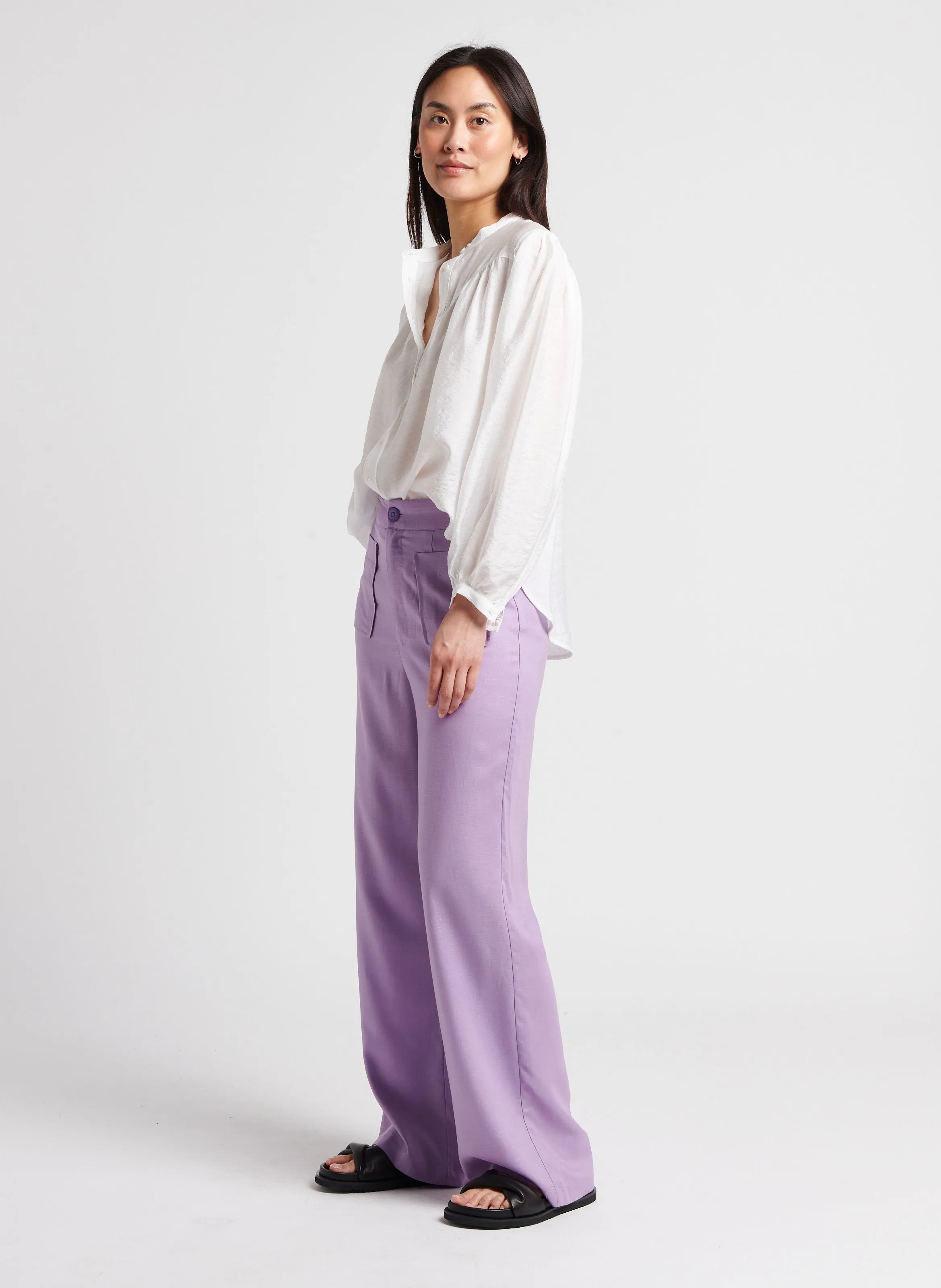 THE KORNER Pantalón ancho en violeta