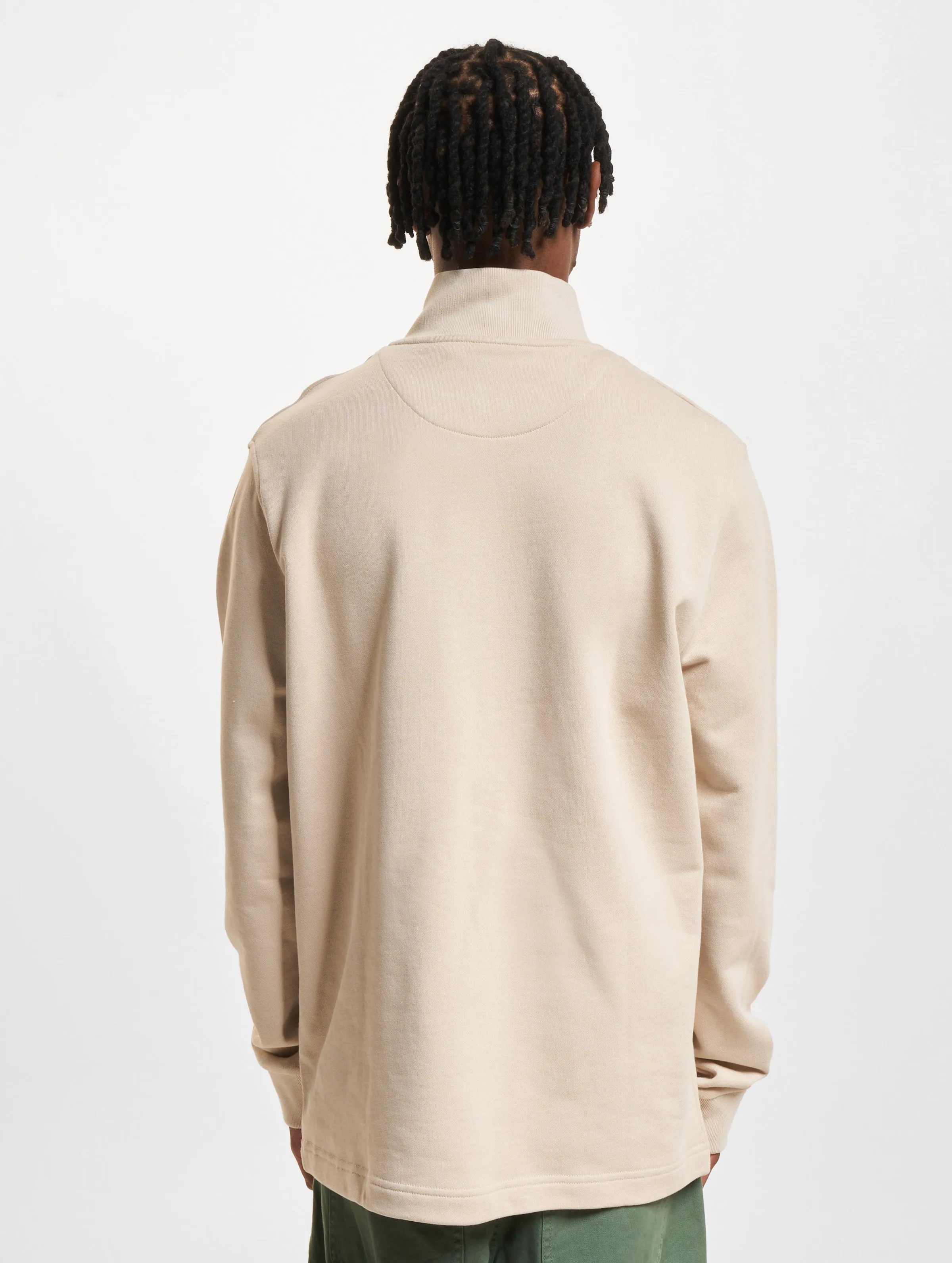 Tipped Rib Funnel Neck