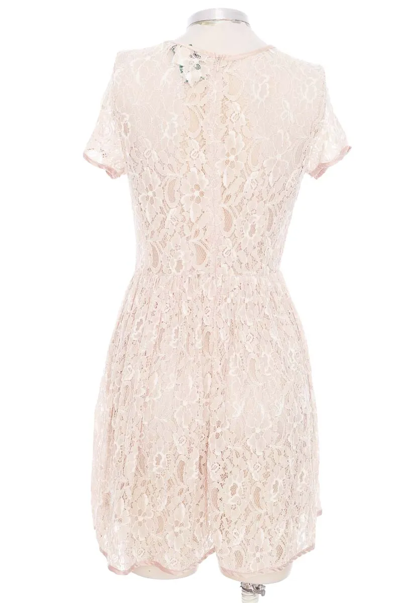 VESTIDO / ENTERIZO COLOR BEIGE  FOREVER 21