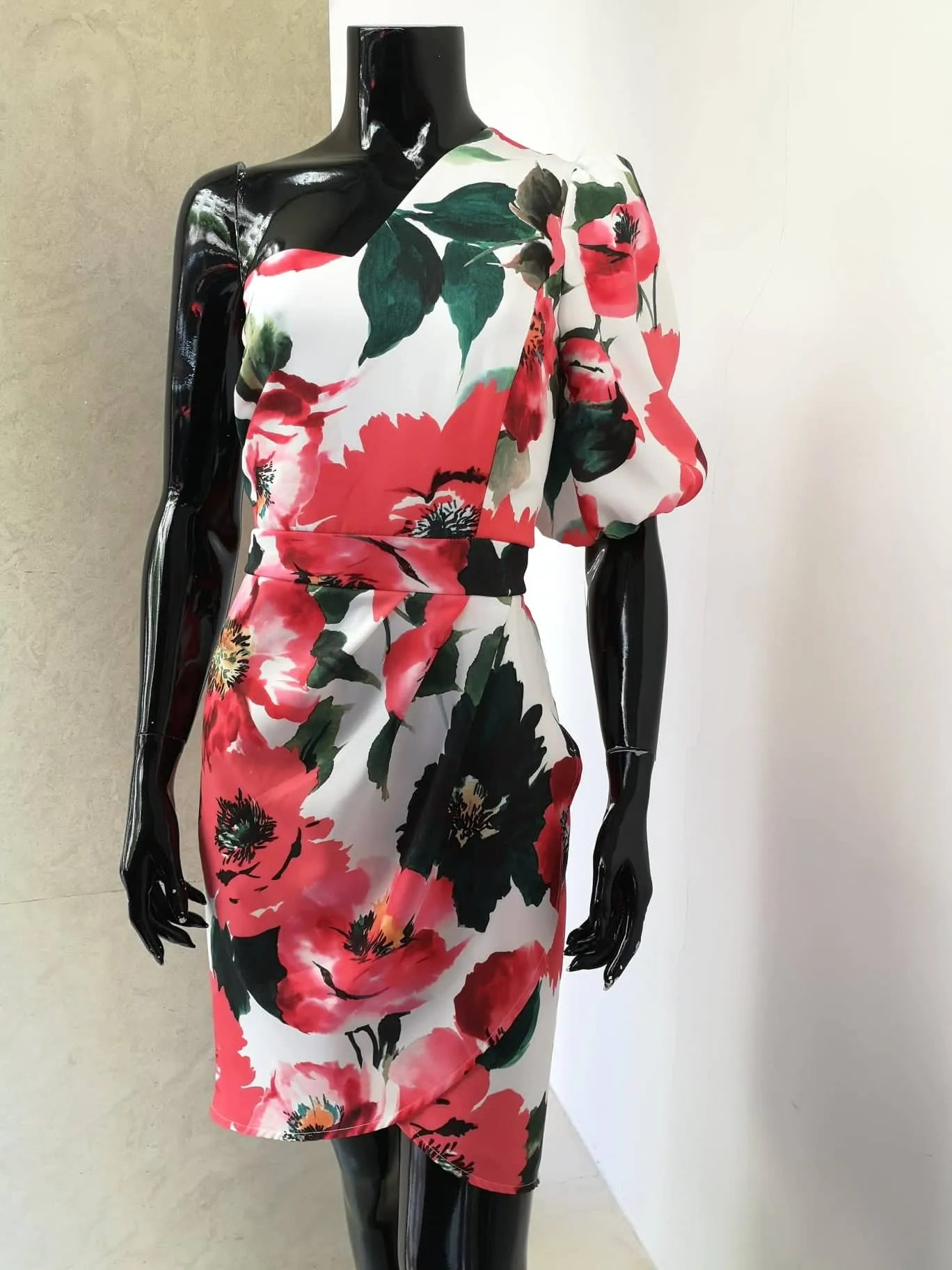 Vestido con manga abullonada