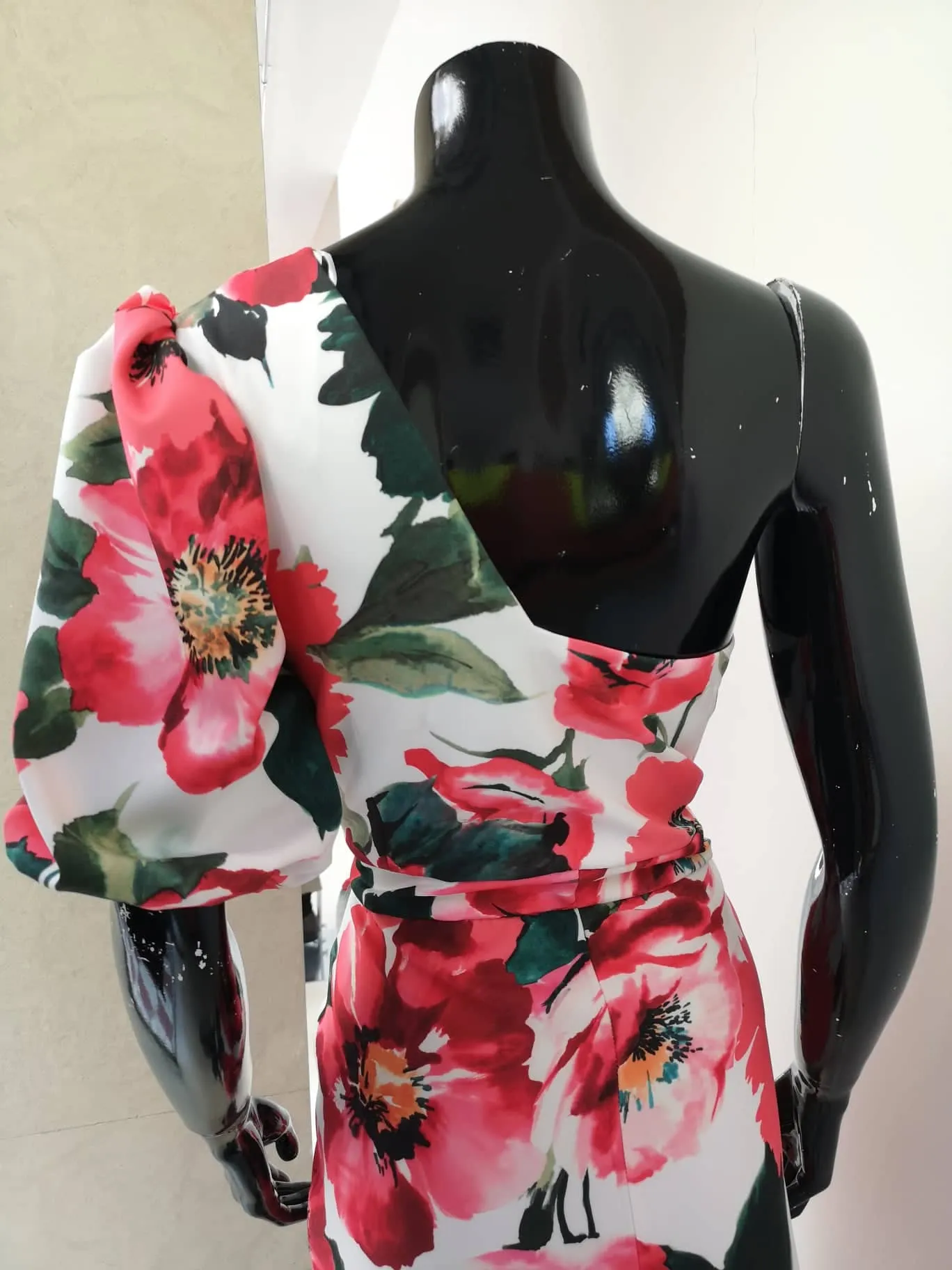 Vestido con manga abullonada