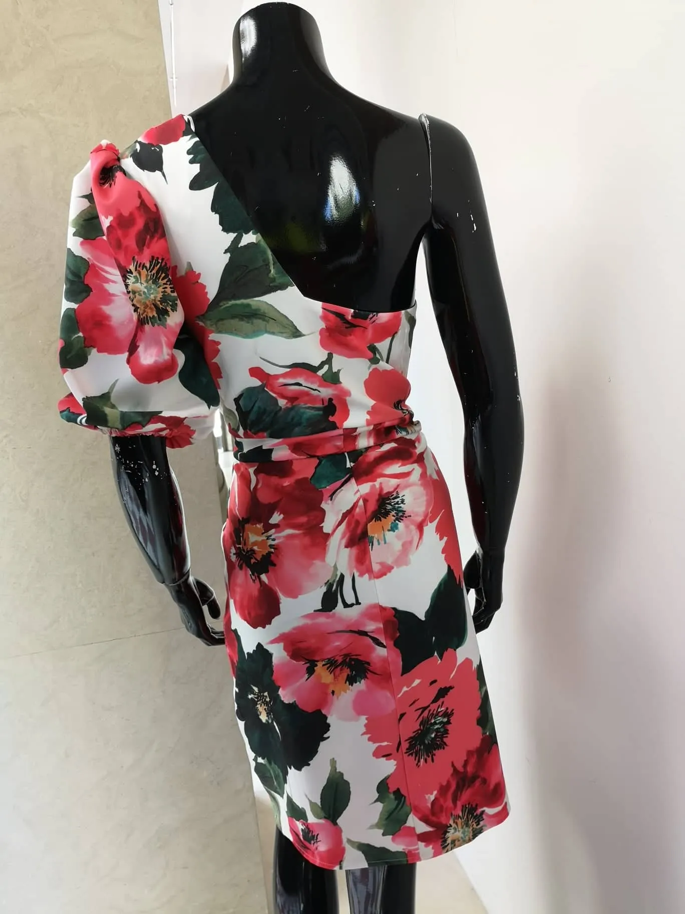 Vestido con manga abullonada